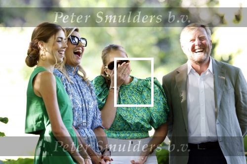 Den Haag 30 juni 2025
Jaarlijkse fotouurtje op huis ten Bosch met aanwezig Koning Willem Alexander Koningin Maxima Prinses Amalia Prinses Alexia Prinses Ariane en hondje Mambo.