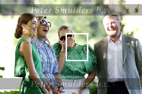 Den Haag 30 juni 2025
Jaarlijkse fotouurtje op huis ten Bosch met aanwezig Koning Willem Alexander Koningin Maxima Prinses Amalia Prinses Alexia Prinses Ariane en hondje Mambo.