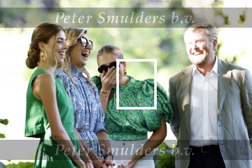 Den Haag 30 juni 2025
Jaarlijkse fotouurtje op huis ten Bosch met aanwezig Koning Willem Alexander Koningin Maxima Prinses Amalia Prinses Alexia Prinses Ariane en hondje Mambo.