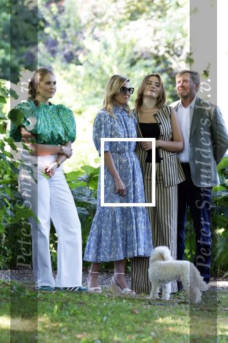 Den Haag 30 juni 2025
Jaarlijkse fotouurtje op huis ten Bosch met aanwezig Koning Willem Alexander Koningin Maxima Prinses Amalia Prinses Alexia Prinses Ariane en hondje Mambo.