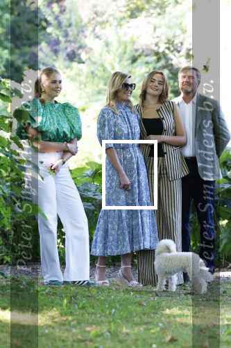 Den Haag 30 juni 2025
Jaarlijkse fotouurtje op huis ten Bosch met aanwezig Koning Willem Alexander Koningin Maxima Prinses Amalia Prinses Alexia Prinses Ariane en hondje Mambo.