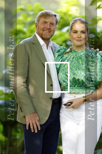 Den Haag 30 juni 2025
Jaarlijkse fotouurtje op huis ten Bosch met aanwezig Koning Willem Alexander Koningin Maxima Prinses Amalia Prinses Alexia Prinses Ariane en hondje Mambo.