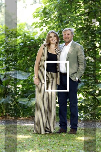 Den Haag 30 juni 2025
Jaarlijkse fotouurtje op huis ten Bosch met aanwezig Koning Willem Alexander Koningin Maxima Prinses Amalia Prinses Alexia Prinses Ariane en hondje Mambo.