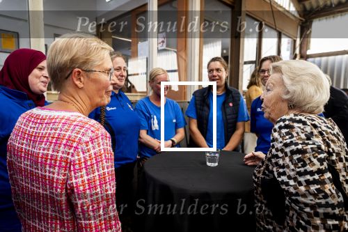 Den Haag 5 juli 2025
Hare Koninklijke Hoogheid Prinses Beatrix der Nederlanden heeft op zaterdagmiddag 5 juli het 60-jarig jubileum van de Stichting Paardrijden voor Gehandicapten (SPG) op de Madurodam Manege in Den Haag bijgewoond.