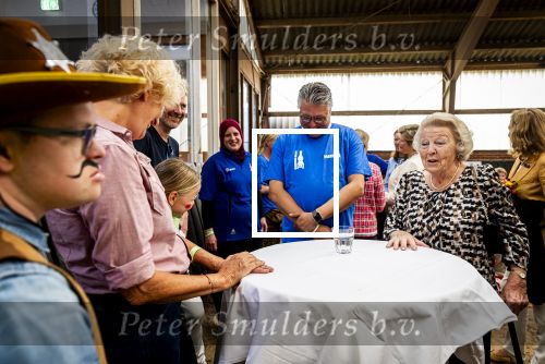 Den Haag 5 juli 2025
Hare Koninklijke Hoogheid Prinses Beatrix der Nederlanden heeft op zaterdagmiddag 5 juli het 60-jarig jubileum van de Stichting Paardrijden voor Gehandicapten (SPG) op de Madurodam Manege in Den Haag bijgewoond.