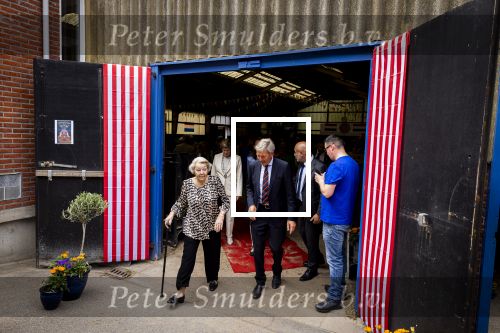 Den Haag 5 juli 2025
Hare Koninklijke Hoogheid Prinses Beatrix der Nederlanden heeft op zaterdagmiddag 5 juli het 60-jarig jubileum van de Stichting Paardrijden voor Gehandicapten (SPG) op de Madurodam Manege in Den Haag bijgewoond.