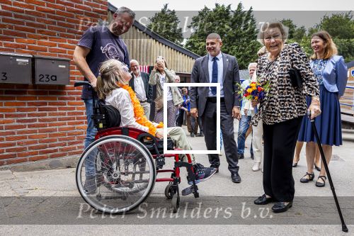 Den Haag 5 juli 2025
Hare Koninklijke Hoogheid Prinses Beatrix der Nederlanden heeft op zaterdagmiddag 5 juli het 60-jarig jubileum van de Stichting Paardrijden voor Gehandicapten (SPG) op de Madurodam Manege in Den Haag bijgewoond.