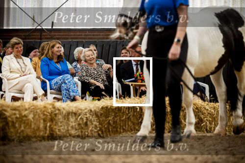 Den Haag 5 juli 2025
Hare Koninklijke Hoogheid Prinses Beatrix der Nederlanden heeft op zaterdagmiddag 5 juli het 60-jarig jubileum van de Stichting Paardrijden voor Gehandicapten (SPG) op de Madurodam Manege in Den Haag bijgewoond.