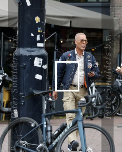 Gouda 18 juli 2025
Rogier Smit heeft een afspraak met zijn zus Pauline en zwager Reinout  in het centrum van Gouda.