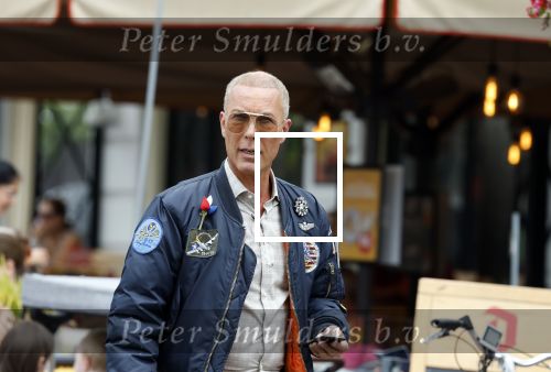 Gouda 18 juli 2025
Rogier Smit heeft een afspraak met zijn zus Pauline en zwager Reinout  in het centrum van Gouda.