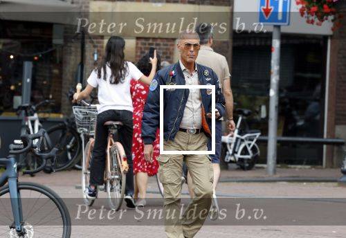 Gouda 18 juli 2025
Rogier Smit heeft een afspraak met zijn zus Pauline en zwager Reinout  in het centrum van Gouda.