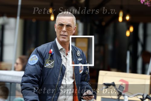 Gouda 18 juli 2025
Rogier Smit heeft een afspraak met zijn zus Pauline en zwager Reinout  in het centrum van Gouda.