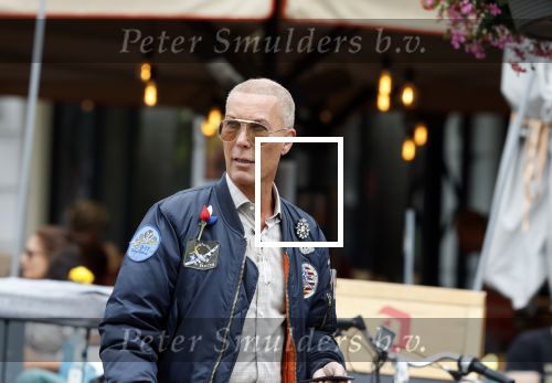 Gouda 18 juli 2025
Rogier Smit heeft een afspraak met zijn zus Pauline en zwager Reinout  in het centrum van Gouda.