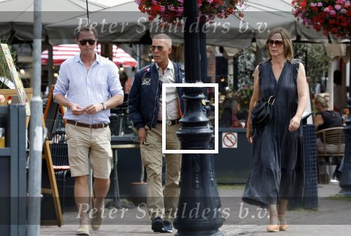 Gouda 18 juli 2025
Rogier Smit heeft een afspraak met zijn zus Pauline en zwager Reinout  in het centrum van Gouda.