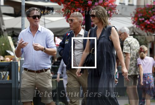Gouda 18 juli 2025
Rogier Smit heeft een afspraak met zijn zus Pauline en zwager Reinout  in het centrum van Gouda.
