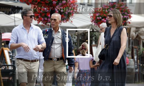 Gouda 18 juli 2025
Rogier Smit heeft een afspraak met zijn zus Pauline en zwager Reinout  in het centrum van Gouda.