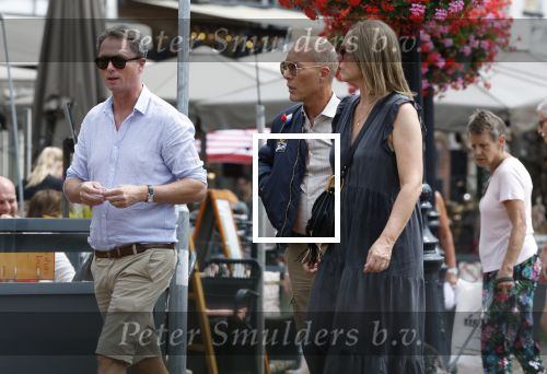 Gouda 18 juli 2025
Rogier Smit heeft een afspraak met zijn zus Pauline en zwager Reinout  in het centrum van Gouda.