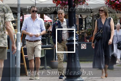 Gouda 18 juli 2025
Rogier Smit heeft een afspraak met zijn zus Pauline en zwager Reinout  in het centrum van Gouda.