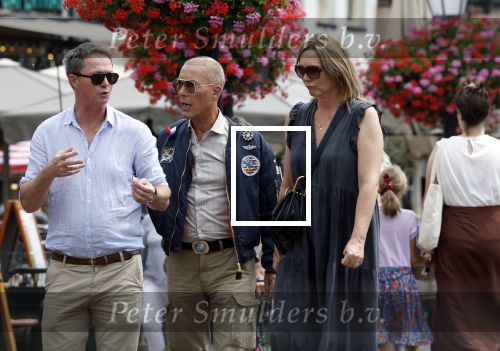 Gouda 18 juli 2025
Rogier Smit heeft een afspraak met zijn zus Pauline en zwager Reinout  in het centrum van Gouda.
