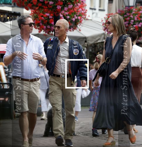 Gouda 18 juli 2025
Rogier Smit heeft een afspraak met zijn zus Pauline en zwager Reinout  in het centrum van Gouda.