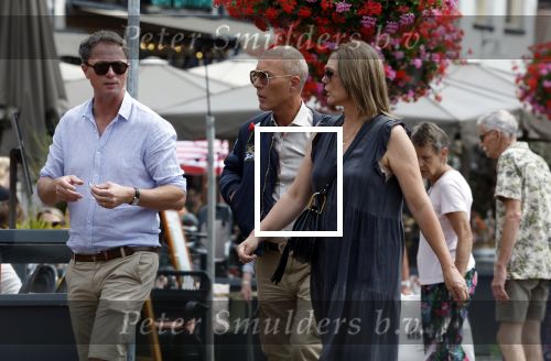 Gouda 18 juli 2025
Rogier Smit heeft een afspraak met zijn zus Pauline en zwager Reinout  in het centrum van Gouda.