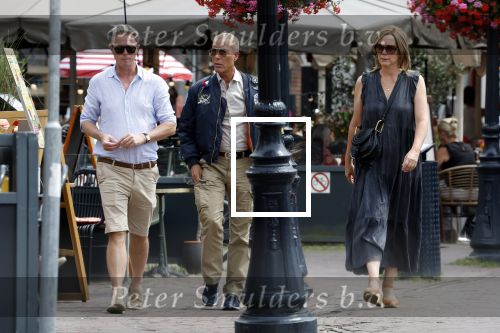 Gouda 18 juli 2025
Rogier Smit heeft een afspraak met zijn zus Pauline en zwager Reinout  in het centrum van Gouda.