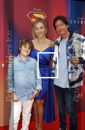 Amsterdam 8 juli 2025
Premiere superman in Tuschinski. Steven Kazan met vrouw en zoon