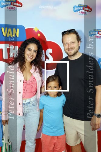 Amsterdam 29 juni 2025
Premiere Rutger Thomas en Paco in Pathe Noord. Toprak Yalciner met man en zoontje