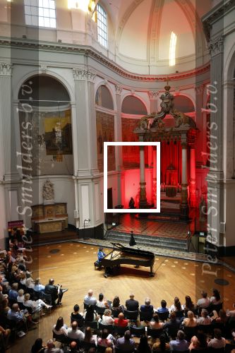Amsterdam 27 juni 2025
Wibi Soerjadi geeft een concert in de Duif in Amsterdam.