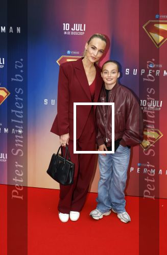 Amsterdam 8 juli 2025
Premiere superman in Tuschinski. Ymre Stiekema met dochter