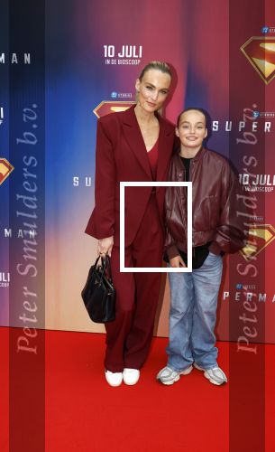 Amsterdam 8 juli 2025
Premiere superman in Tuschinski. Ymre Stiekema met dochter