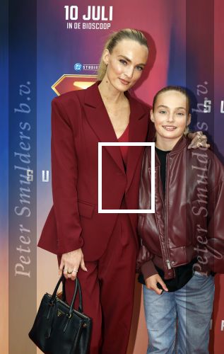Amsterdam 8 juli 2025
Premiere superman in Tuschinski. Ymre Stiekema met dochter