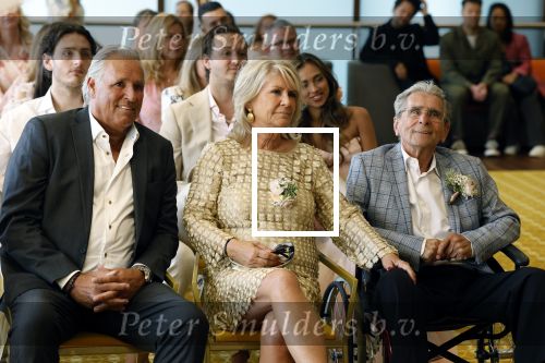Almere 20 juni 2025
Natascha Froger en Matthijs Timmermans trouwen in aanwezigheid van oa Rene Froger Natasja Froger Maxim Froger Didier Froger en Danny Froger ( met partners) in het gemeente huis van Almere > Ook hun twee dochters Charlie en Kaycee  waren natuurlijk  aanwezig . Yolanda Punt met man en vader