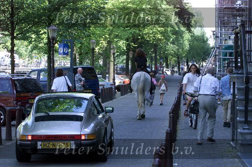 Amsterdam 6 Augustus 1999
Mylene de la Haye op een paard in Amsterdam.