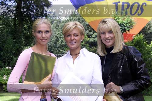 Hilversum 31 augustus 2000
Winterpresentatie TROS seizoen 2000
Nance, Caroline Tensen en Linda de Mol