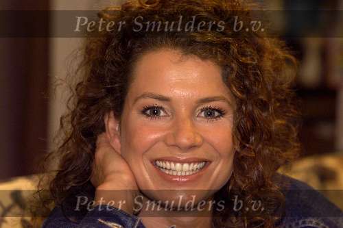 Hilversum 24 augustus 2000
vieuwing \