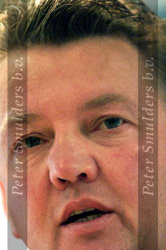 Hoenderloo, 14 augustus 2000
eerste training nederlands elftal onder leiding van de nieuwe bondscoach Louis v Gaal