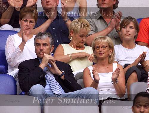 Amsterdam Arena stadion, 13 Augustus 2000
PSV-Roda JC, eindstand 2-0 om de Johan Cruyff-schaal
Scheidsrechter Mario v d Ende met zijn vriendin ( de ex-vrouw van Jan Rietman )