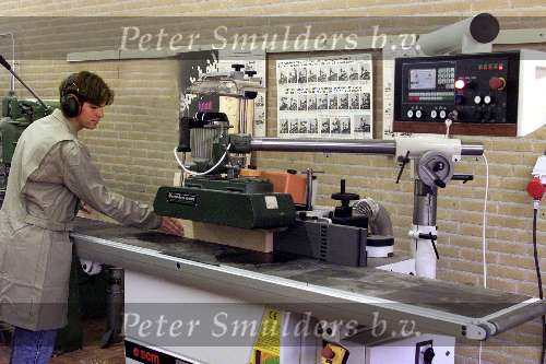 Eindhoven, 23 Augustus 2000
Stedelijk College.
Leerling bij nieuwe freesbank met computer