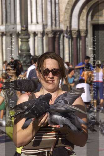 Venetie 26 augustus 2000
Venetie
San Marco plein  vel toeristen en duiven