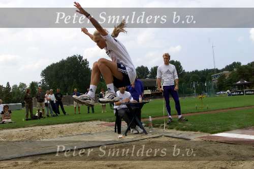 Amsterdam 5 Augustus 2000
Sportdag Adidas
Verspringen voor jeugd
Atlethiek