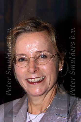 AMSTERDAM 28 augustus 2001
Surprise feestje voor  Joop Doderer vanwege zijn 80 e verjaardag en het nieuwe theater stuk BLIJVEND APLAUS.
Diana Dobbelman