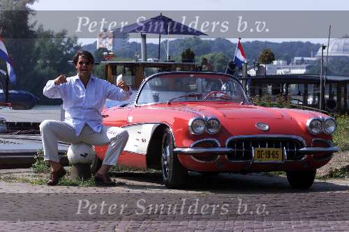 Oosterbeek 25 Augustus 2001
Emile Ratelband  in een Chevrolette Corvette uit 1958
Classic Car