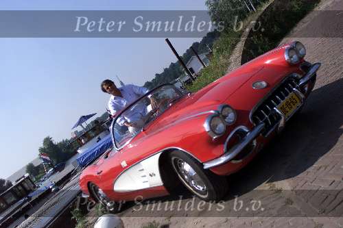 Oosterbeek 25 Augustus 2001
Emile Ratelband  in een Chevrolette Corvette uit 1958
Classic Car