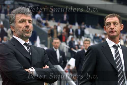 Amsterdam 12 augustus 2001
 PSV- FC Twente 3-2 voor de Johan Cruyffschaal in de Amsterdam Arena.
Erik Gerets en Ernie Brandts