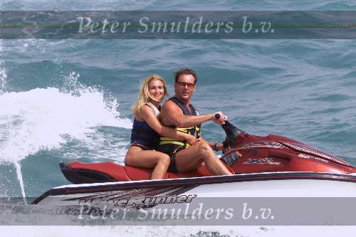 Marbella 31 juli 2001
Gerard Joling en Willeke ... op de jetski.