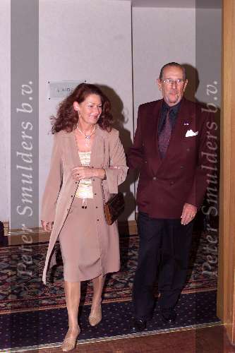 AMSTERDAM 28 augustus 2001
Surprise feestje voor  Joop Doderer vanwege zijn 80e verjaardag samen met zijn vrouw