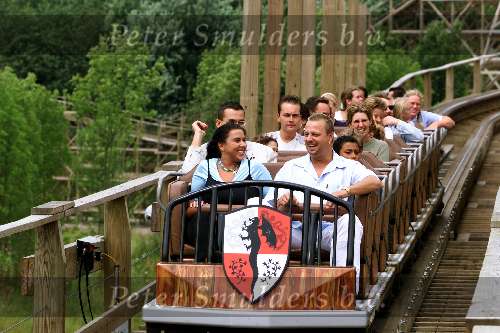Dronten 10 juli 2001
Mona BB  samen met haar gezin in Six Flags.