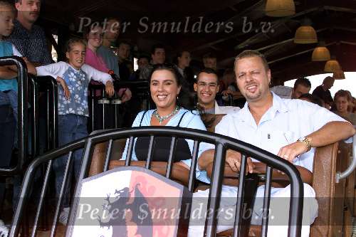 Dronten 10 juli 2001
Mona BB  samen met haar gezin in Six Flags.
