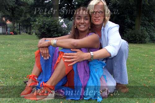 Amsterdam 6 augustus 2001
Patty Brard met haar man Rene